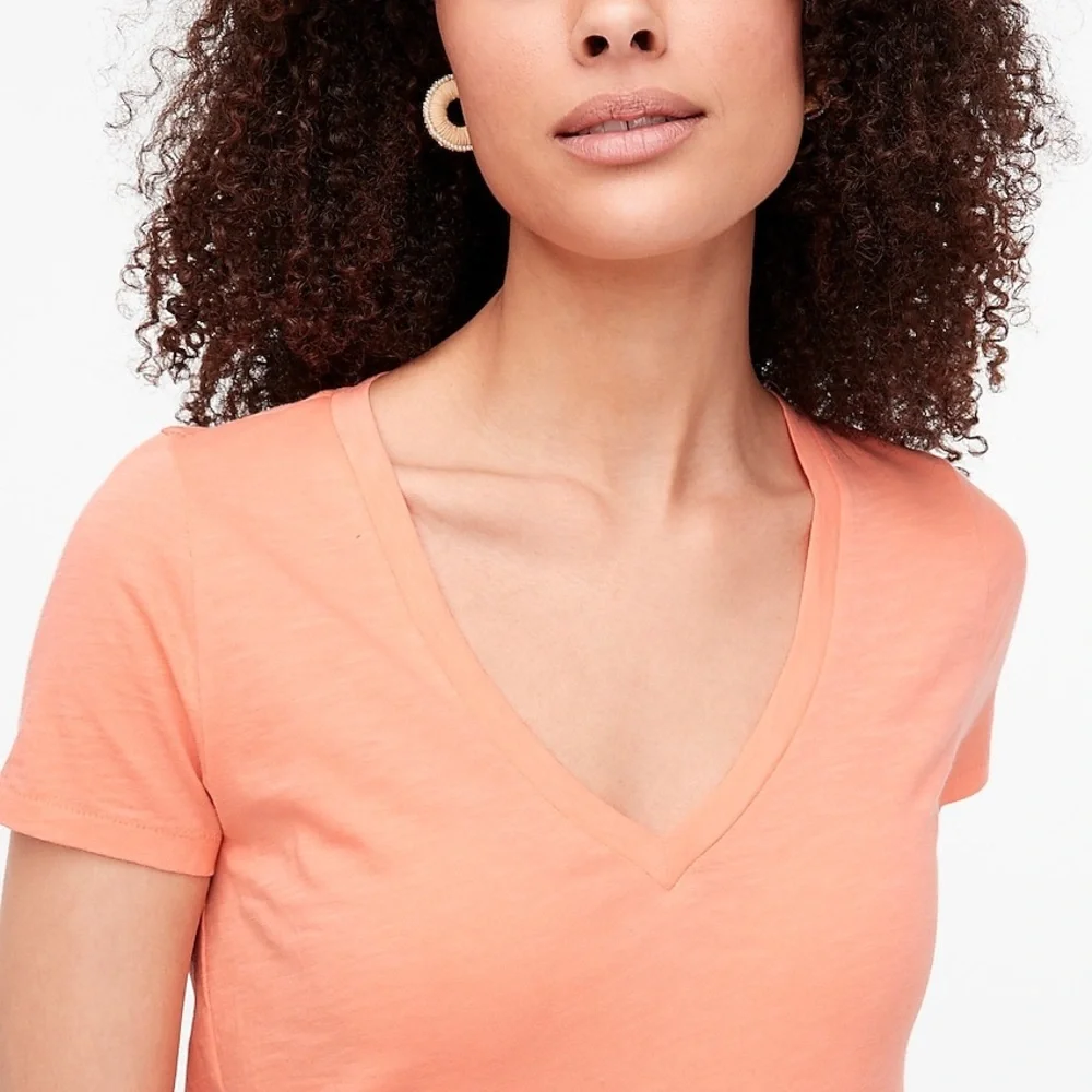 J. CREW Tee Vintage Slub Cotton Pale Guava V-Neck Short Sleeve T-Shirt NWT - Picture 4 of 12